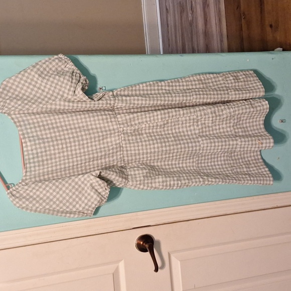 Green dress - Picture 4 of 4